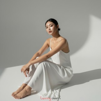 Long silk nightdress with flower embroidery